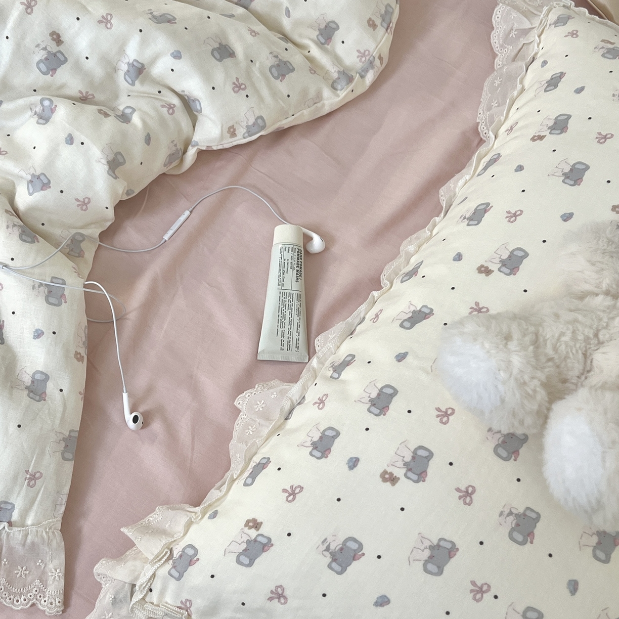 91家纺网 家纺一手货源 找家纺 荣轩家居 2026新款韩式浪漫花边工艺款全棉纯棉双层纱四件套（铺床版） 米宝