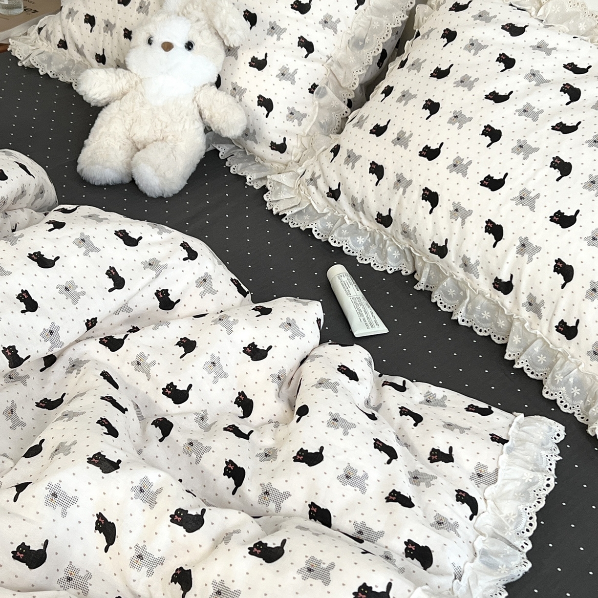 91家纺网 家纺一手货源 找家纺 荣轩家居 2026新款韩式浪漫花边工艺款全棉纯棉双层纱四件套（铺床版） 奥利奥