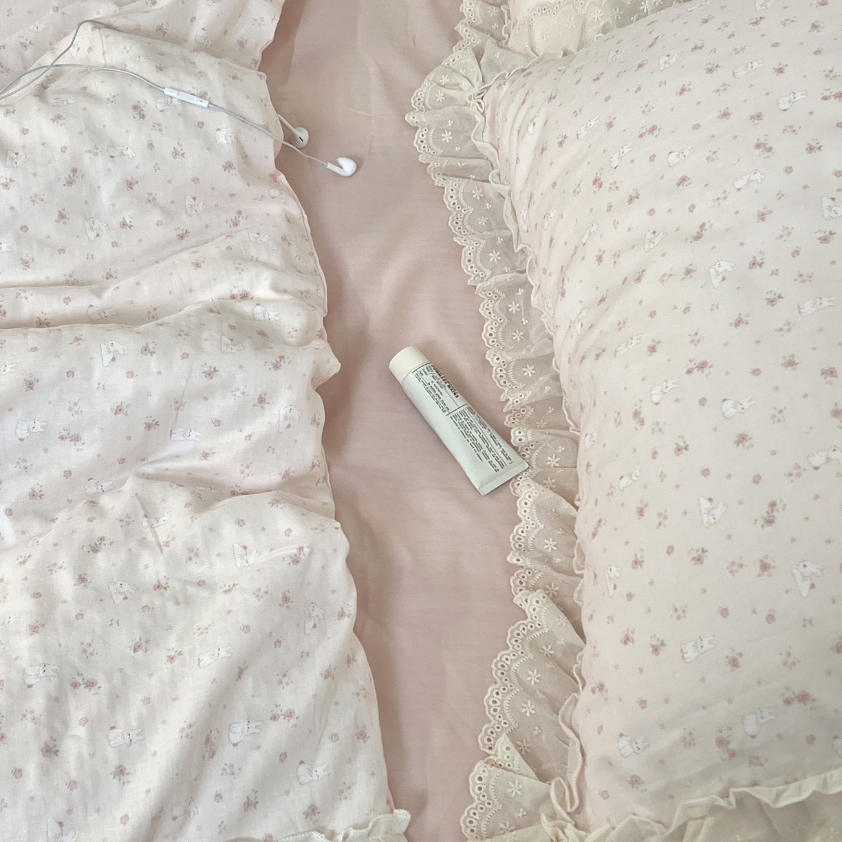 91家纺网 家纺一手货源 找家纺 荣轩家居 2026新款韩式浪漫花边工艺款全棉纯棉双层纱四件套（铺床版） 絮语