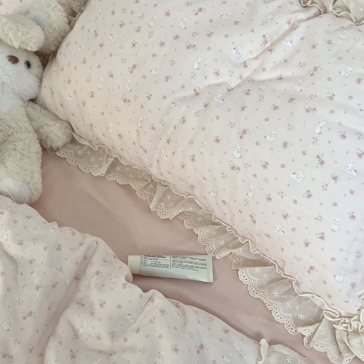 91家纺网 家纺一手货源 找家纺 荣轩家居 2026新款韩式浪漫花边工艺款全棉纯棉双层纱四件套（铺床版） 絮语