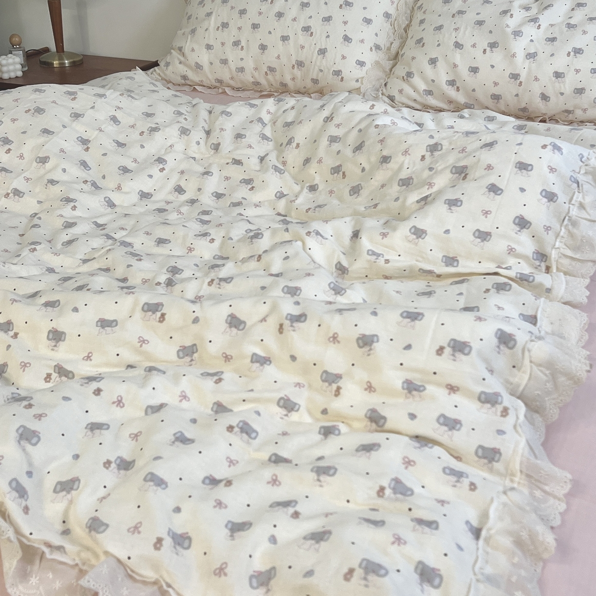 91家纺网 家纺一手货源 找家纺 荣轩家居 2026新款韩式浪漫花边工艺款全棉纯棉双层纱四件套（铺床版） 米宝