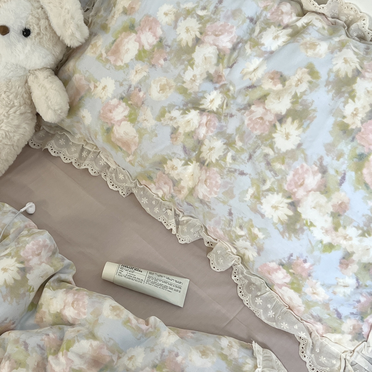 91家纺网 家纺一手货源 找家纺 荣轩家居 2026新款韩式浪漫花边工艺款全棉纯棉双层纱四件套（铺床版） 海棠听风