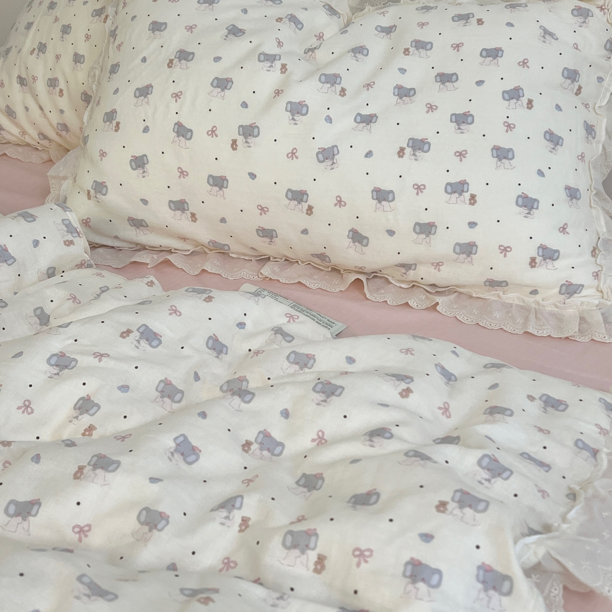 91家纺网 家纺一手货源 找家纺 荣轩家居 2026新款韩式浪漫花边工艺款全棉纯棉双层纱四件套（铺床版） 米宝