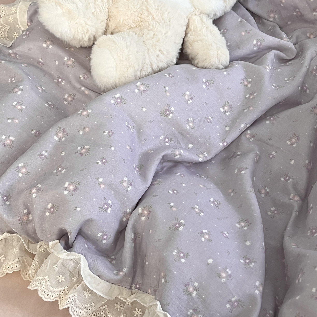 91家纺网 家纺一手货源 找家纺 荣轩家居 2026新款韩式浪漫花边工艺款全棉纯棉双层纱四件套（铺床版） 粉黛