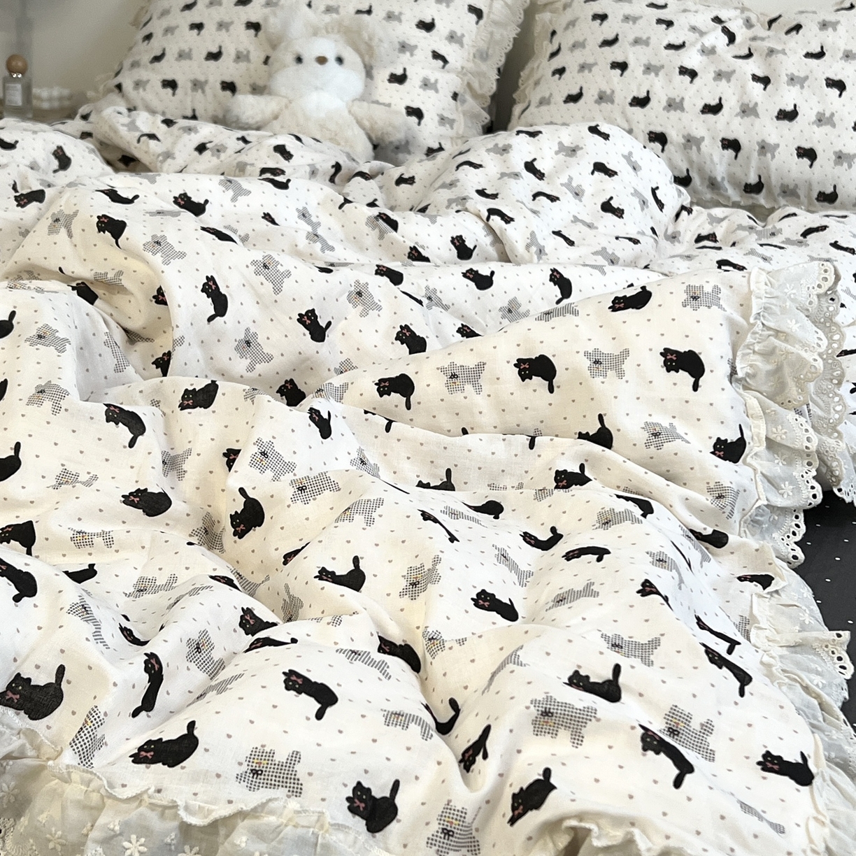 91家纺网 家纺一手货源 找家纺 荣轩家居 2026新款韩式浪漫花边工艺款全棉纯棉双层纱四件套（铺床版） 奥利奥