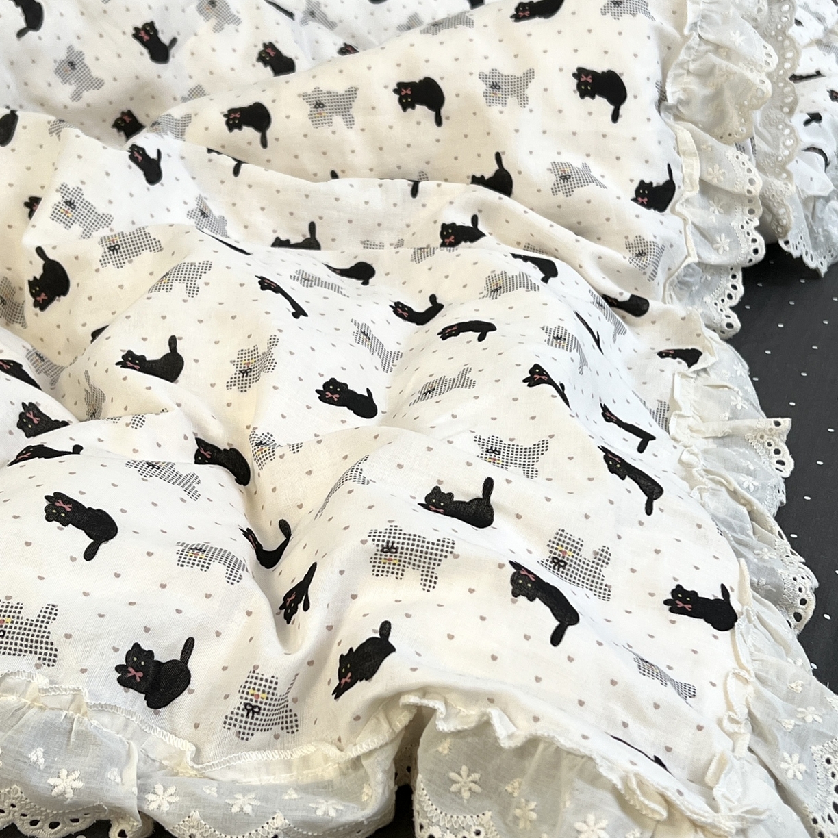 91家纺网 家纺一手货源 找家纺 荣轩家居 2026新款韩式浪漫花边工艺款全棉纯棉双层纱四件套（铺床版） 奥利奥