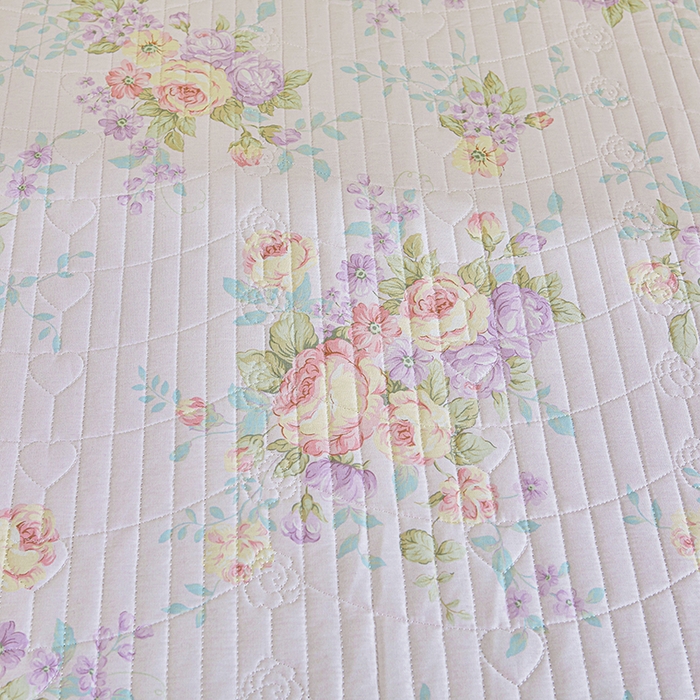 91家纺网 家纺一手货源 找家纺 宜凡家纺 2026新款全棉法式夹棉床裙款三件套 春日微光