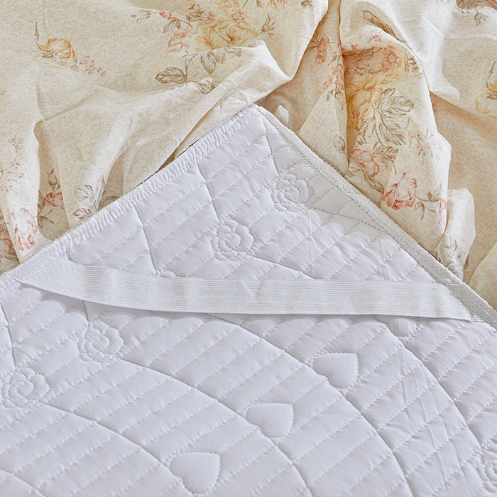 91家纺网 家纺一手货源 找家纺 宜凡家纺 2026新款全棉法式夹棉床裙款三件套 花黛织梦