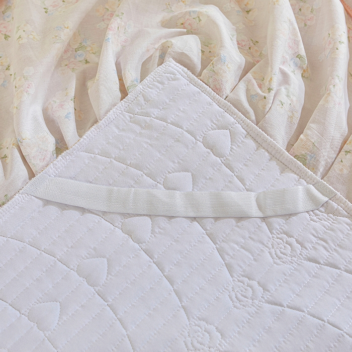 91家纺网 家纺一手货源 找家纺 宜凡家纺 2026新款全棉法式夹棉床裙款三件套 晴空