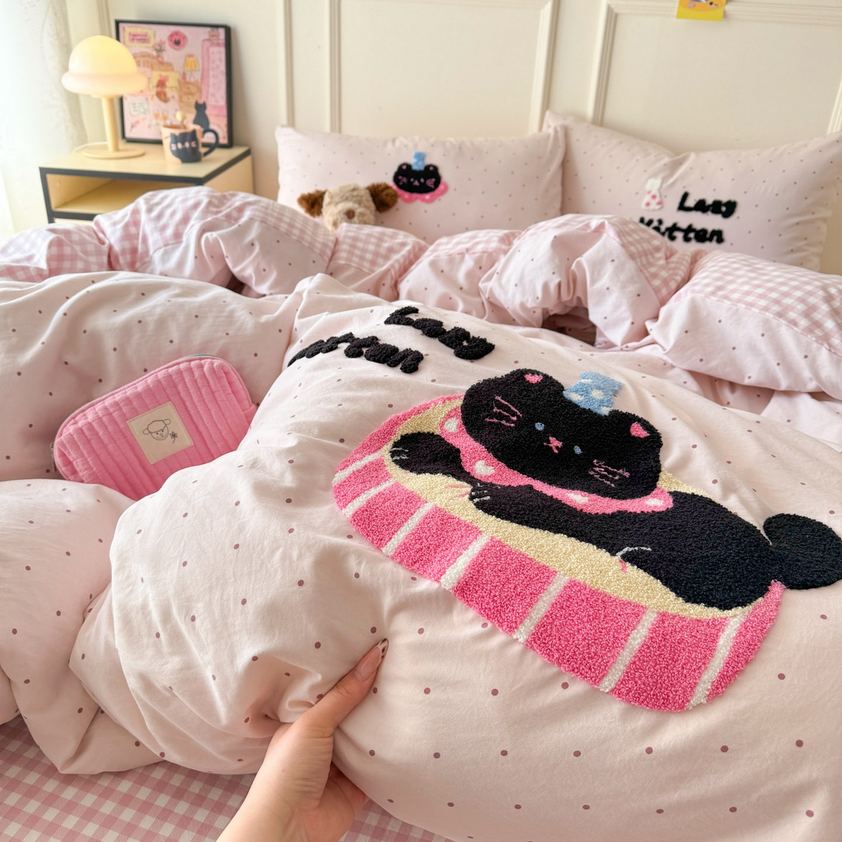 三朵家纺 2026春夏新款云柔棉水洗棉毛巾绣四件套 可爱猫咪酱-粉格