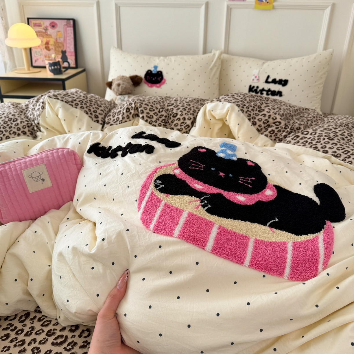 三朵家纺 2026春夏新款云柔棉水洗棉毛巾绣四件套 可爱猫咪酱-豹纹