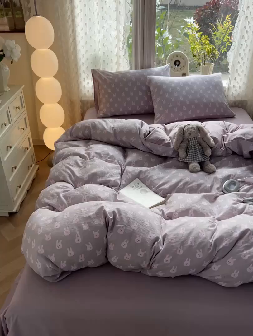 91家纺网 家纺一手货源 找家纺 豫见家纺 2026新款古法水洗仿棉云感纱四件套 吉米兔-紫