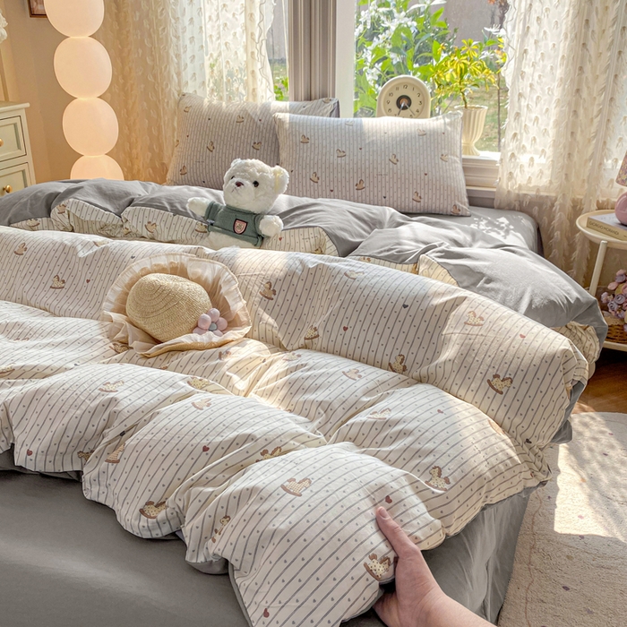 91家纺网 家纺一手货源 找家纺 豫见家纺 2026新款古法水洗仿棉云感纱四件套 木马乐园