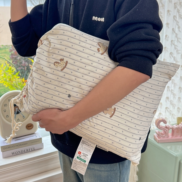 91家纺网 家纺一手货源 找家纺 豫见家纺 2026新款古法水洗仿棉云感纱四件套 木马乐园