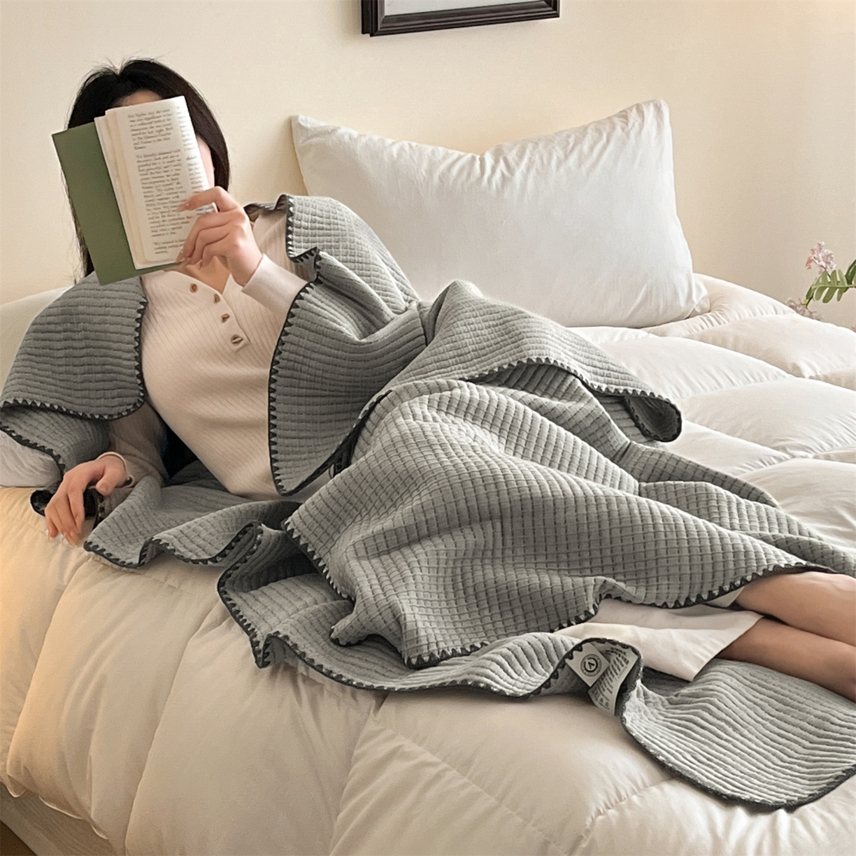 91家纺网 家纺一手货源 找家纺 三朵家纺 2026春夏新款全棉纯棉双层纱夹棉三明治夏被毯子午休毯多功能夏被夏凉被空调被 简约灰