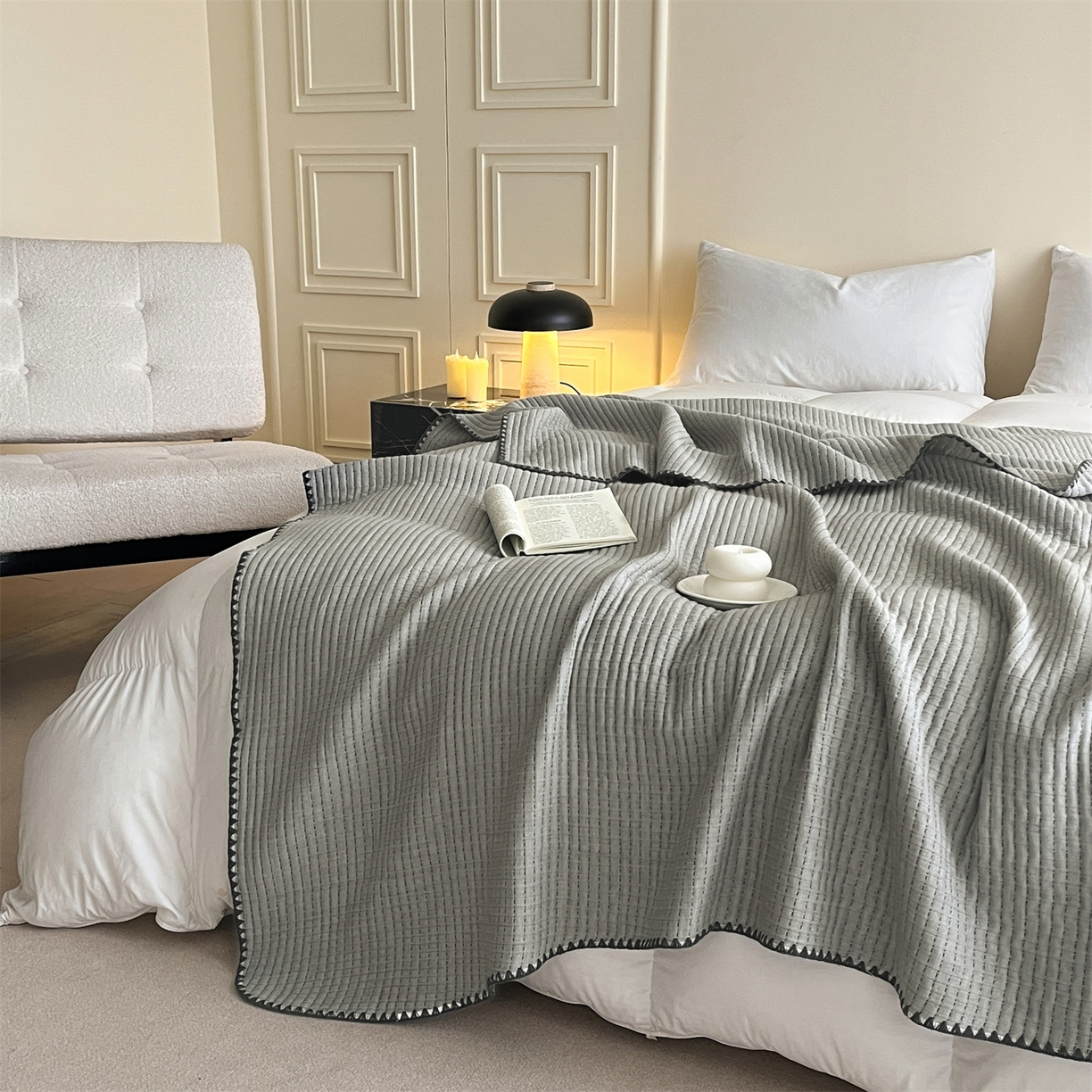 91家纺网 家纺一手货源 找家纺 三朵家纺 2026春夏新款全棉纯棉双层纱夹棉三明治夏被毯子午休毯多功能夏被夏凉被空调被 简约灰