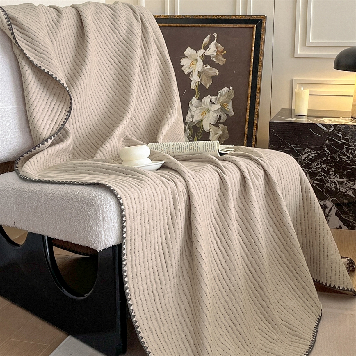 91家纺网 家纺一手货源 找家纺 三朵家纺 2026春夏新款全棉纯棉双层纱夹棉三明治夏被毯子午休毯多功能夏被夏凉被空调被 奶茶