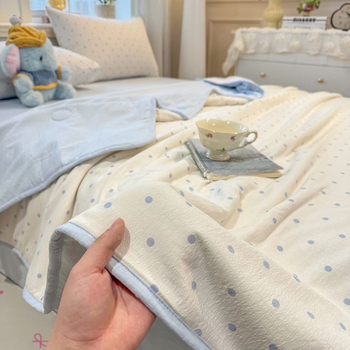 91家纺网 家纺一手货源 找家纺 爱屋及屋 2026新款双层纱小包边棉花夏被【含买家秀】 蓝色波点