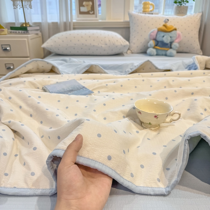 91家纺网 家纺一手货源 找家纺 爱屋及屋 2026新款双层纱小包边棉花夏被【含买家秀】 蓝色波点