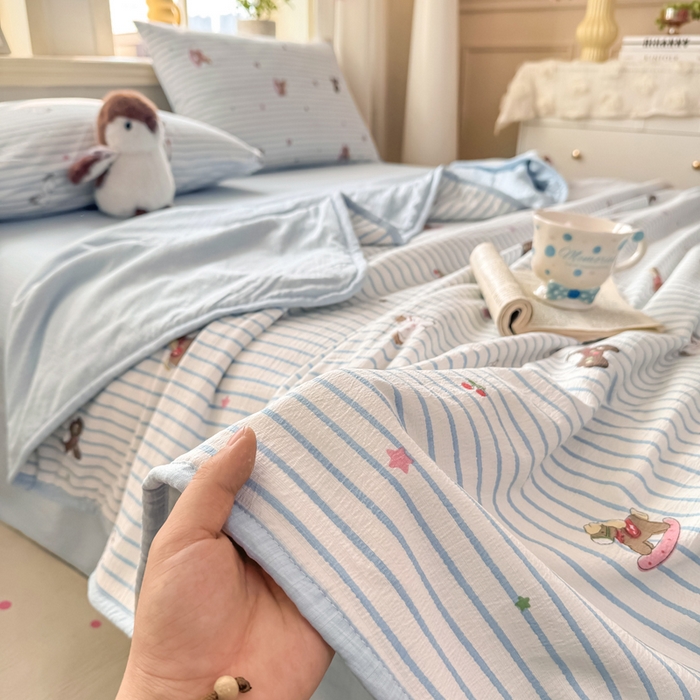 91家纺网 家纺一手货源 找家纺 爱屋及屋 2026新款双层纱小包边棉花夏被【含买家秀】 竖条小马