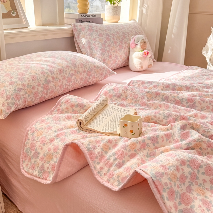 91家纺网 家纺一手货源 找家纺 爱屋及屋 2026新款双层纱小包边棉花夏被【含买家秀】 春风里