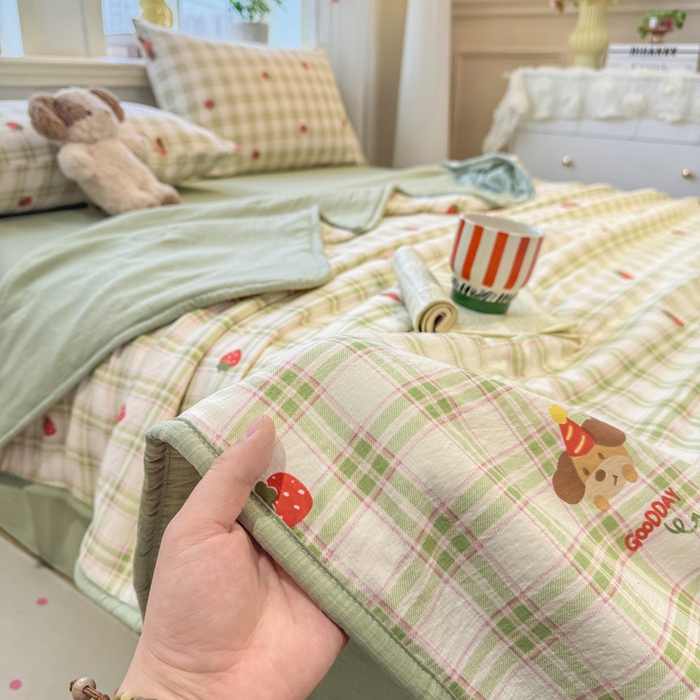 91家纺网 家纺一手货源 找家纺 爱屋及屋 2026新款双层纱小包边棉花夏被【含买家秀】 绿格小狗