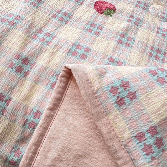 91家纺网 家纺一手货源 找家纺 爱屋及屋 2026新款双层纱小包边棉花夏被【含买家秀】 草莓格