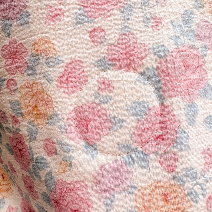 91家纺网 家纺一手货源 找家纺 爱屋及屋 2026新款双层纱小包边棉花夏被【含买家秀】 春风里