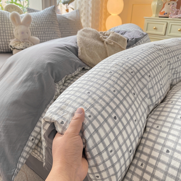 91家纺网 家纺一手货源 找家纺 豫见家纺 2026新款古法水洗仿棉云感纱四件套 甜心乐园