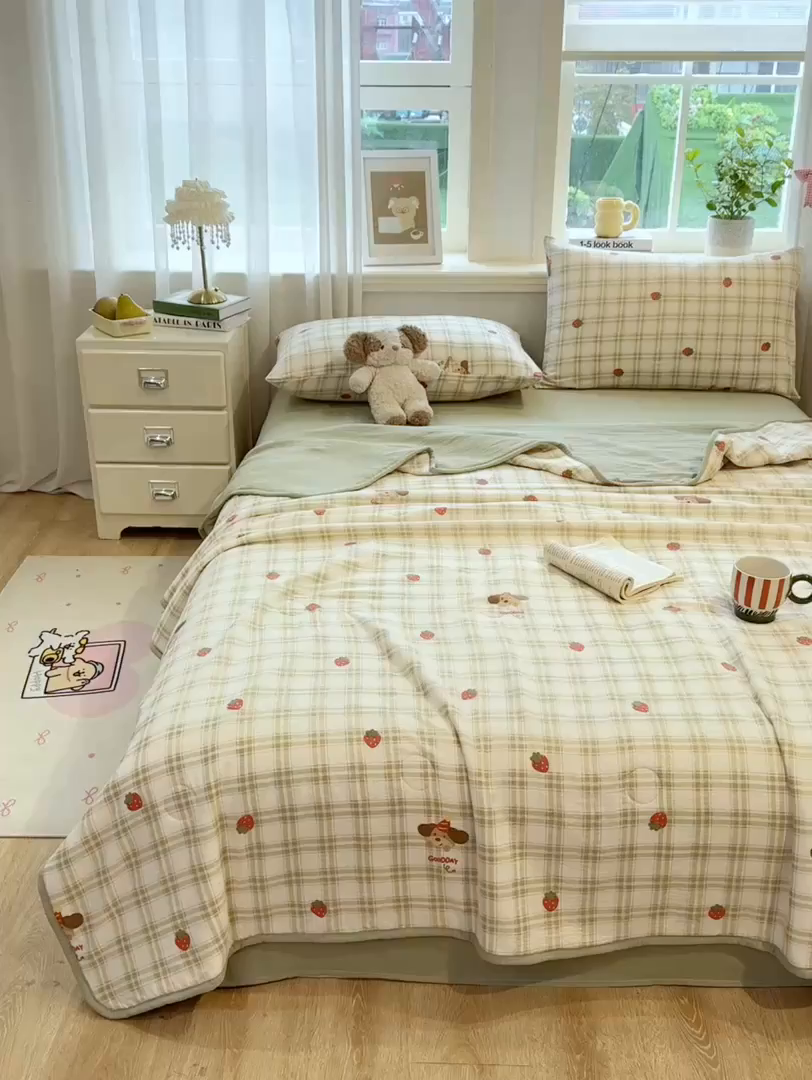 91家纺网 家纺一手货源 找家纺 爱屋及屋 2026新款双层纱小包边棉花夏被【含买家秀】 绿格小狗