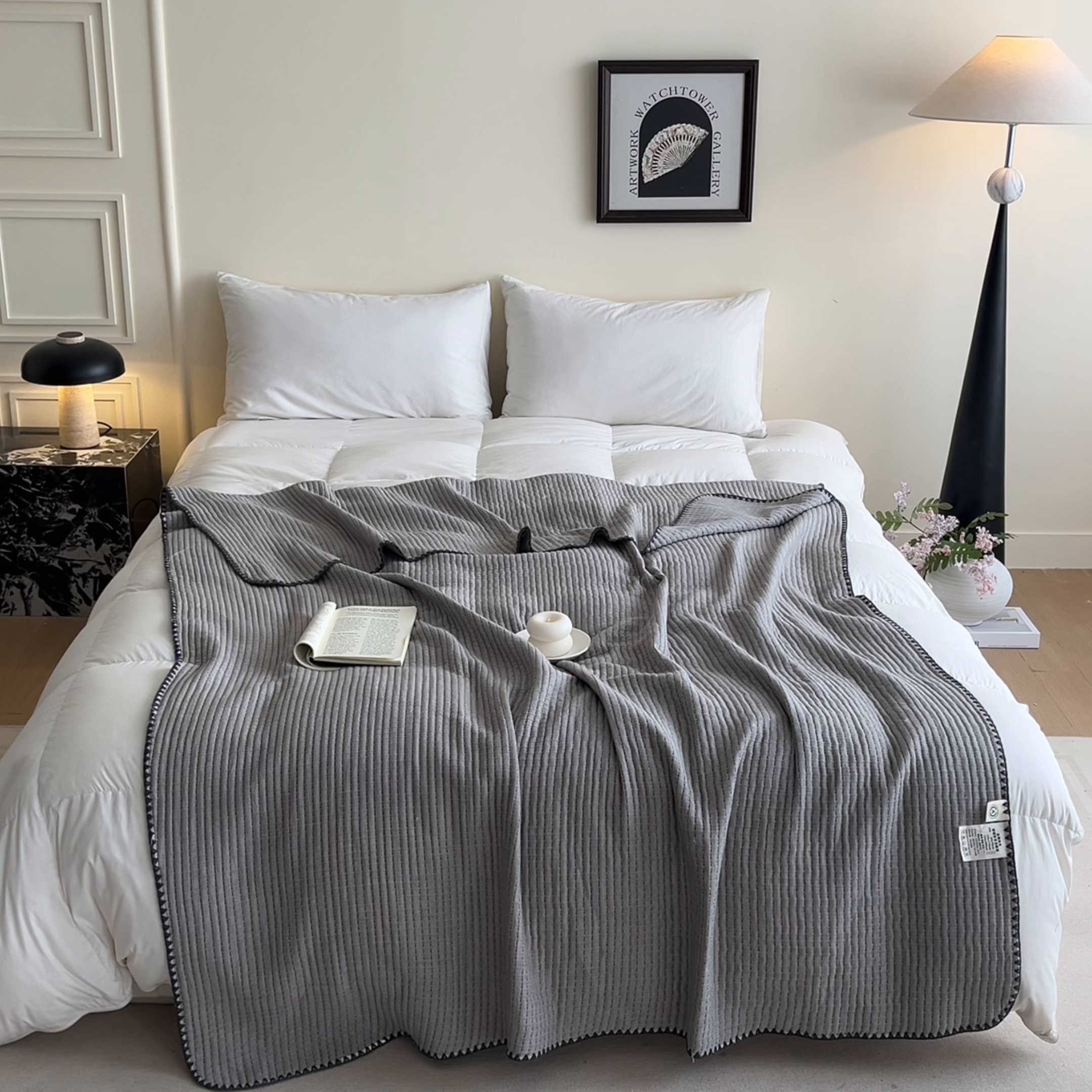 91家纺网 家纺一手货源 找家纺 三朵家纺 2026春夏新款全棉纯棉双层纱夹棉三明治夏被毯子午休毯多功能夏被夏凉被空调被 简约灰