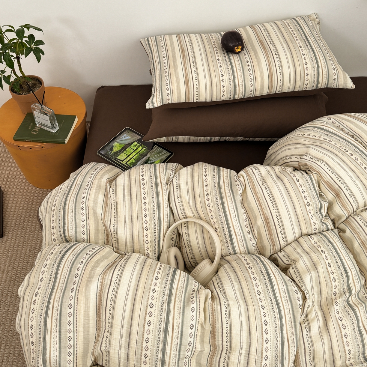 91家纺网 家纺一手货源 找家纺 三朵家纺 2026春夏新款纯天然棉麻舒适简约风四件套 布拉德