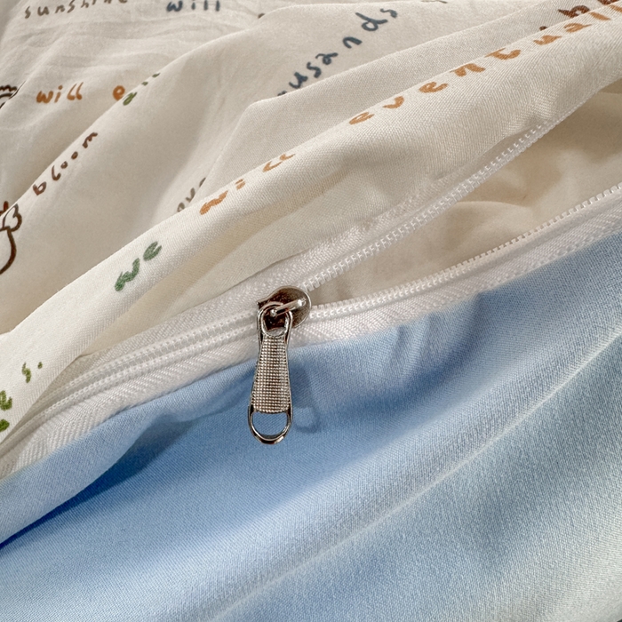 91家纺网 家纺一手货源 找家纺 豫见家纺 2026新款古法水洗仿棉云感纱四件套 小猫钓鱼