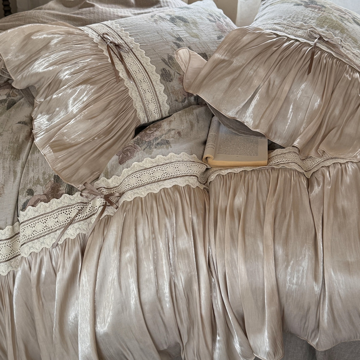 91家纺网 家纺一手货源 找家纺 （总）佳汐蓝家纺 2026新款复古棉麻印花法式花边四件套-花未眠（控价：卷后不低于398元）