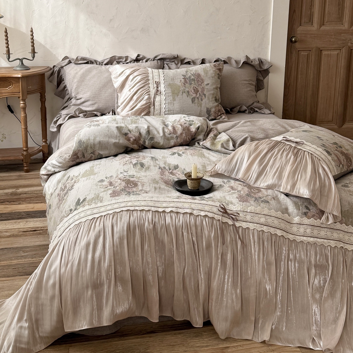 91家纺网 家纺一手货源 找家纺 （总）佳汐蓝家纺 2026新款复古棉麻印花法式花边四件套-花未眠（控价：卷后不低于398元）