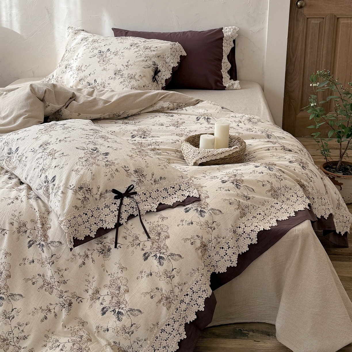 91家纺网 家纺一手货源 找家纺 （总）佳汐蓝家纺 2026新款复古棉麻印花法式订制花边四件套-山茶左岸（控价：卷后不低于398元）