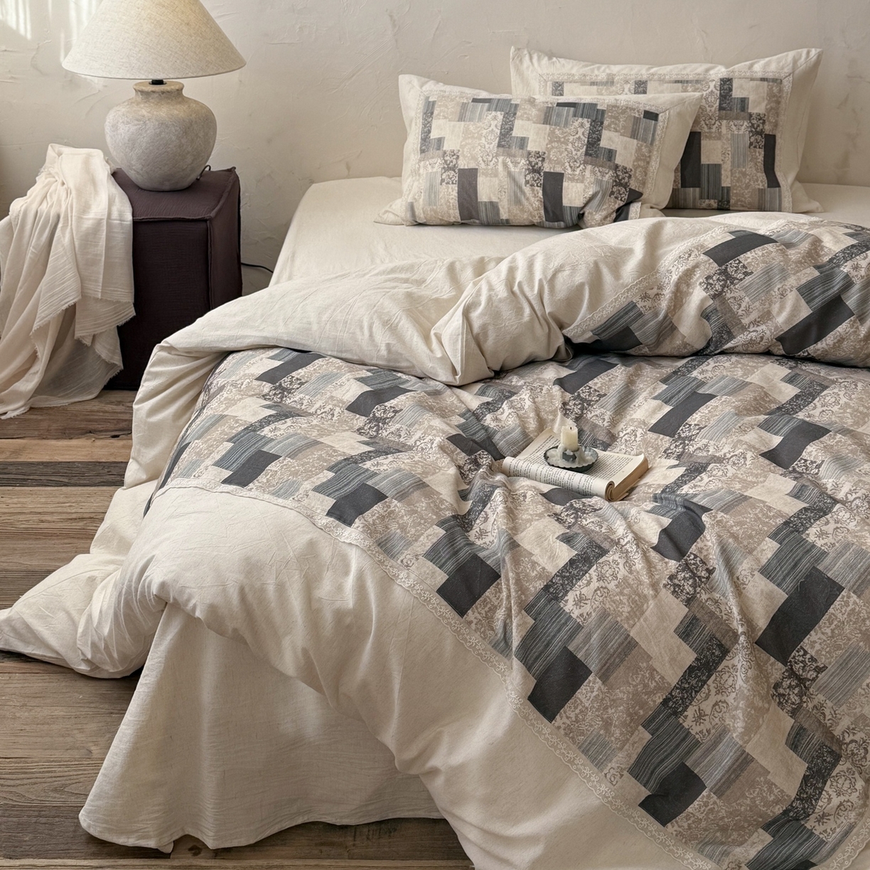 91家纺网 家纺一手货源 找家纺 （总）佳汐蓝家纺 2026新款复古棉麻印花韩式小花边四件套-知野（控价：卷后不低于398元）