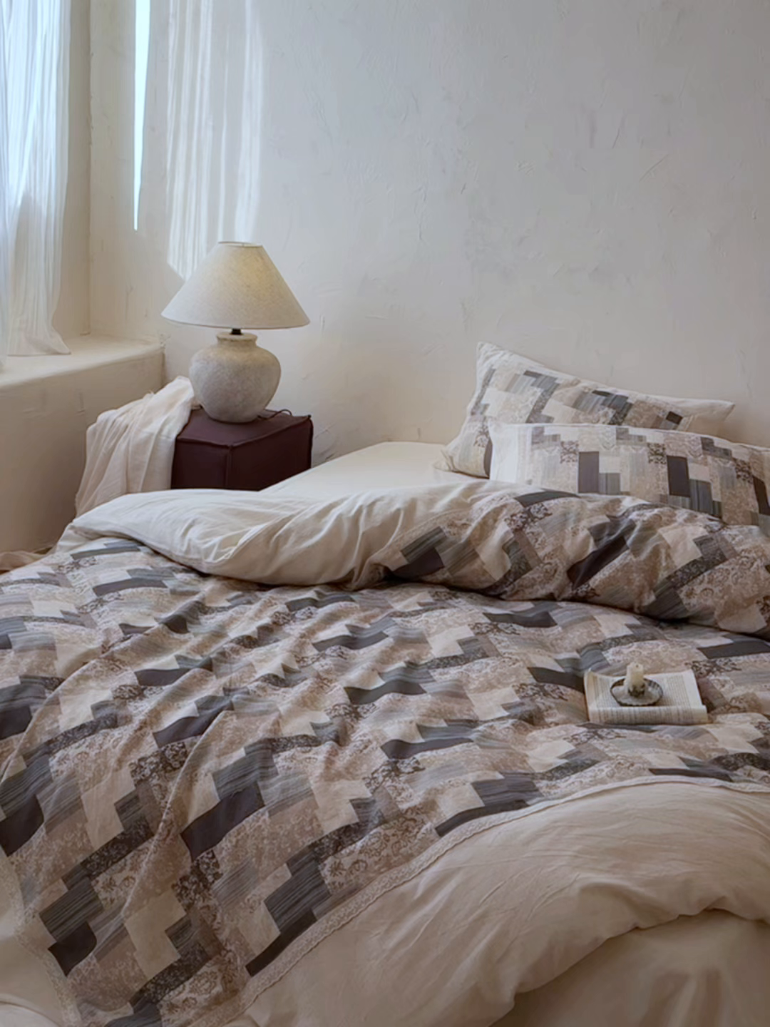 91家纺网 家纺一手货源 找家纺 （总）佳汐蓝家纺 2026新款复古棉麻印花韩式小花边四件套-知野（控价：卷后不低于398元）