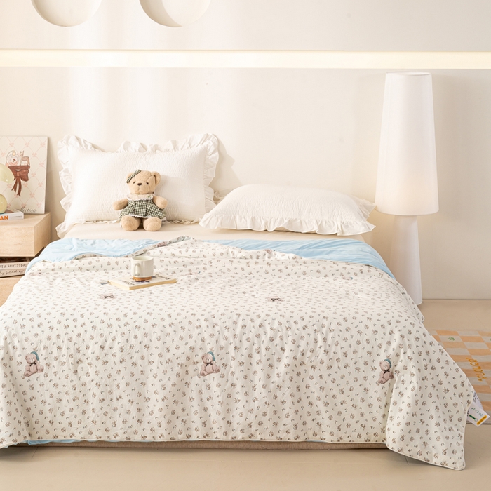 91家纺网 家纺一手货源 找家纺 米乐被业 2026新款仿棉凉感夏被被子被芯 花间小熊