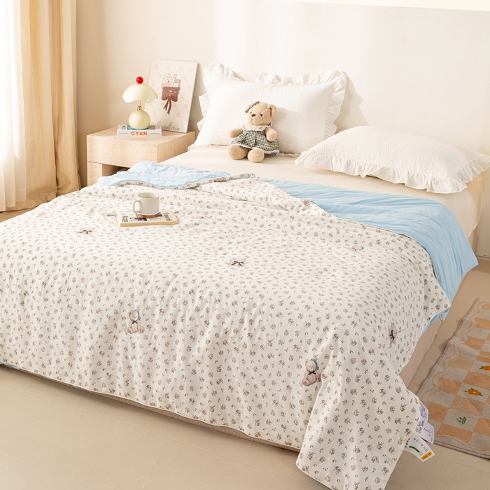 91家纺网 家纺一手货源 找家纺 米乐被业 2026新款仿棉凉感夏被被子被芯 花间小熊