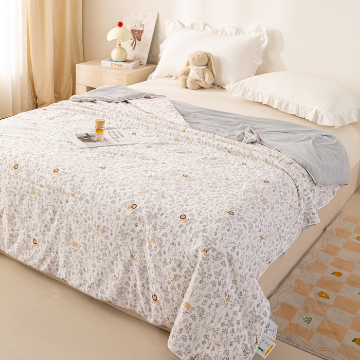 91家纺网 家纺一手货源 找家纺 米乐被业 2026新款仿棉凉感夏被被子被芯 森林世界