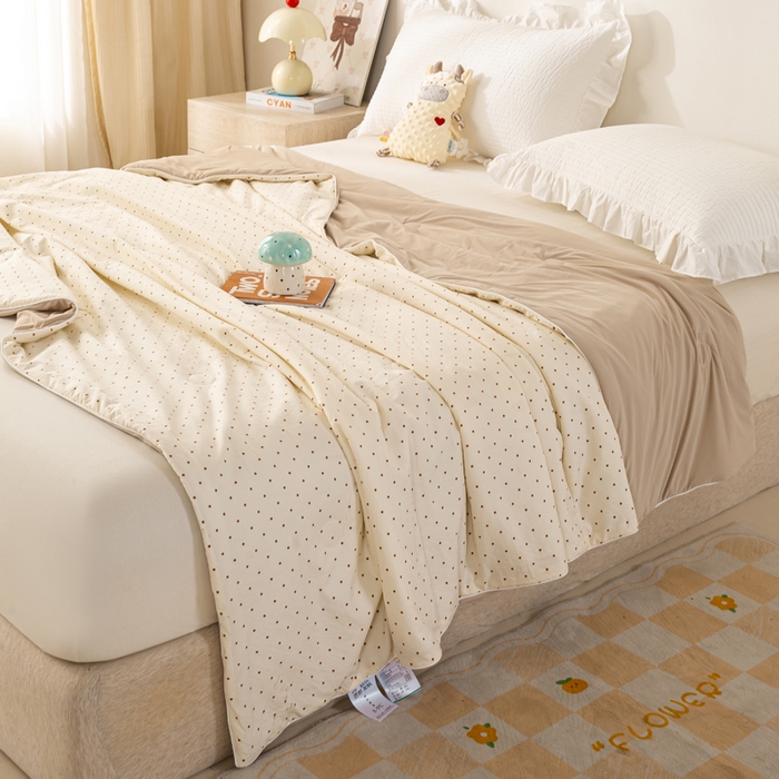 91家纺网 家纺一手货源 找家纺 米乐被业 2026新款仿棉凉感夏被被子被芯 小波点