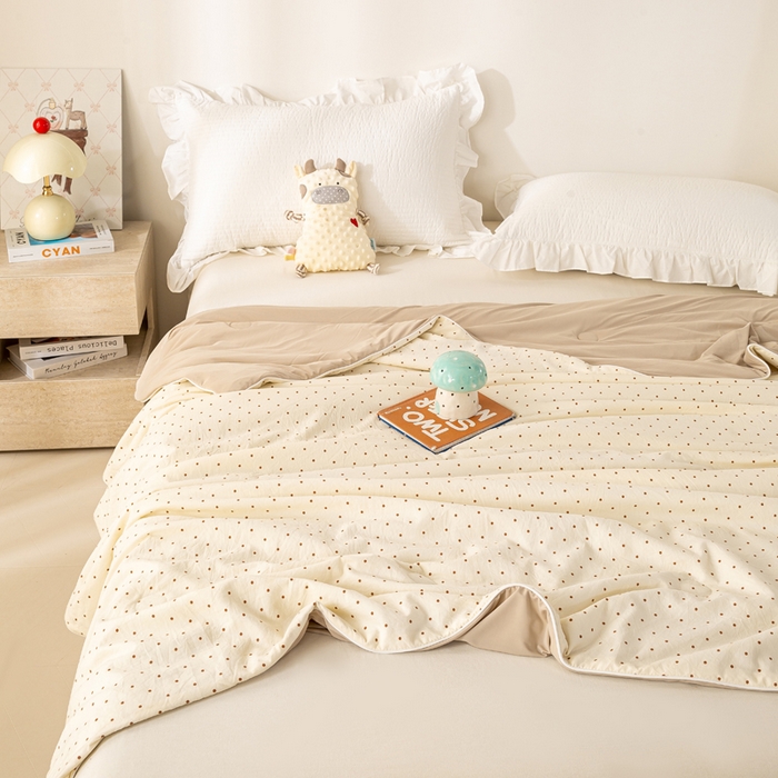 91家纺网 家纺一手货源 找家纺 米乐被业 2026新款仿棉凉感夏被被子被芯 小波点