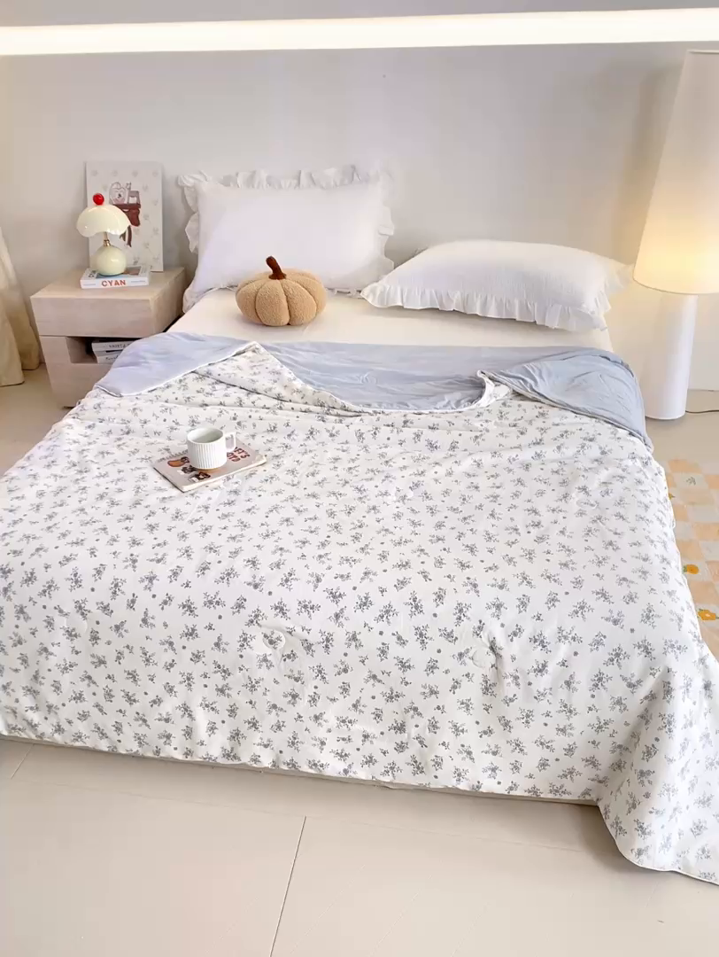 91家纺网 家纺一手货源 找家纺 米乐被业 2026新款仿棉凉感夏被被子被芯 花语