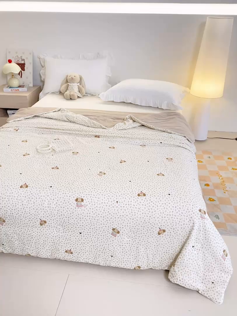 91家纺网 家纺一手货源 找家纺 米乐被业 2026新款仿棉凉感夏被被子被芯 快乐小狗