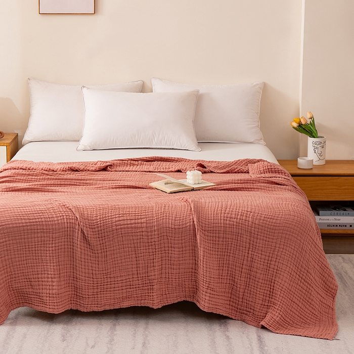 91家纺网 家纺一手货源 找家纺 萌飞 2026新款四层纱素色夏被被子被芯 毛巾被红色