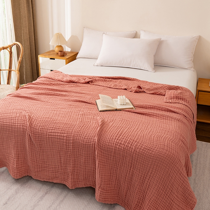 91家纺网 家纺一手货源 找家纺 萌飞 2026新款四层纱素色夏被被子被芯 毛巾被红色