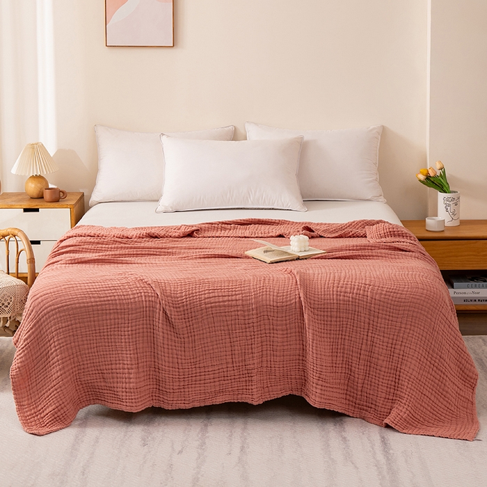 91家纺网 家纺一手货源 找家纺 萌飞 2026新款四层纱素色夏被被子被芯 毛巾被红色