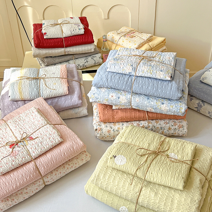 91家纺网 家纺一手货源 找家纺 （总）一比一 2026春夏新款泡芙棉泡芙纱印花四件套-简单款