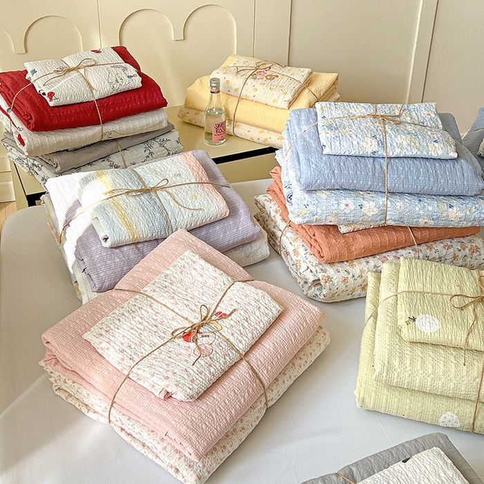 91家纺网 家纺一手货源 找家纺 （总）一比一 2026春夏新款泡芙棉泡芙纱印花四件套-简单款